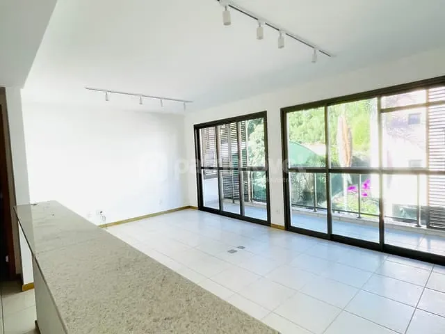 Apartamento com 98m² 2 quartos e 2 banheiros, à venda ou para alugar, no bairro Itaipava em Petrópolis