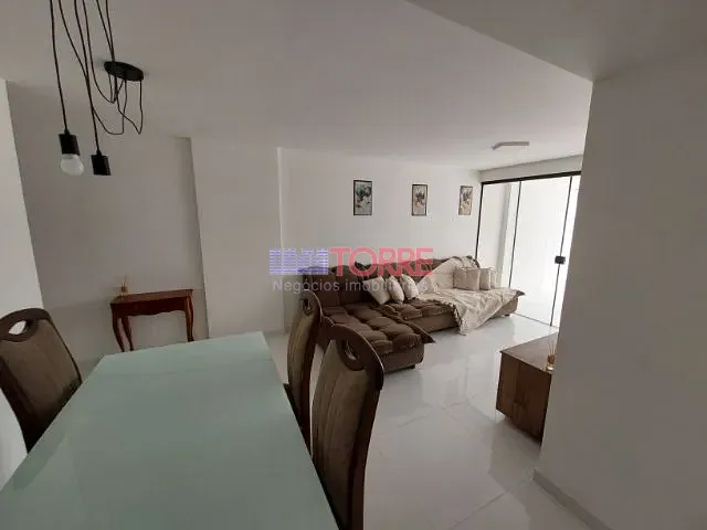 Apartamento com 260m² 3 quartos e 2 banheiros, à venda, no bairro Nossa Senhora da Vitória em Ilhéus
