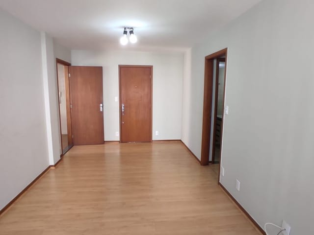 Foto do Apartamento - DOM MARINO- Apartamento à venda - R$. 360.000,00, c/ 03 quartos (01 suíte), 85 m2, distante 200 m do Lago Igapó 1, ao lado  CLUBE AREL, Londrina, PR | Grupo Mitral Imóveis