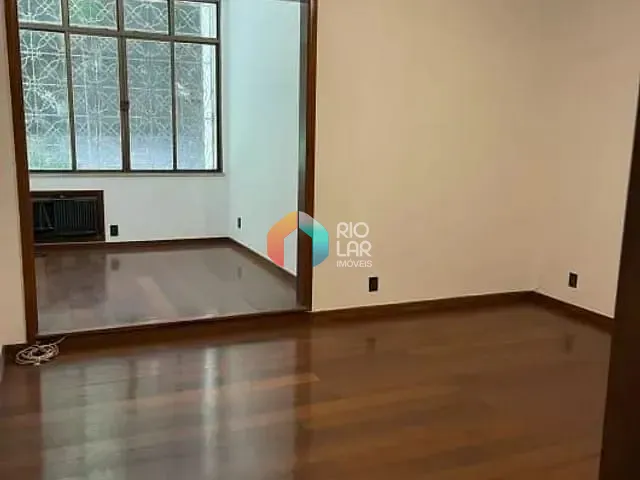 Apartamento com 130m² 3 quartos e 2 banheiros, à venda, no bairro Laranjeiras em Rio de Janeiro