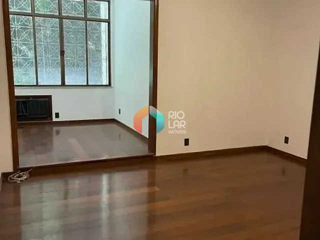 Apartamento com 130m² 3 quartos e 2 banheiros, à venda, no bairro Laranjeiras em Rio de Janeiro