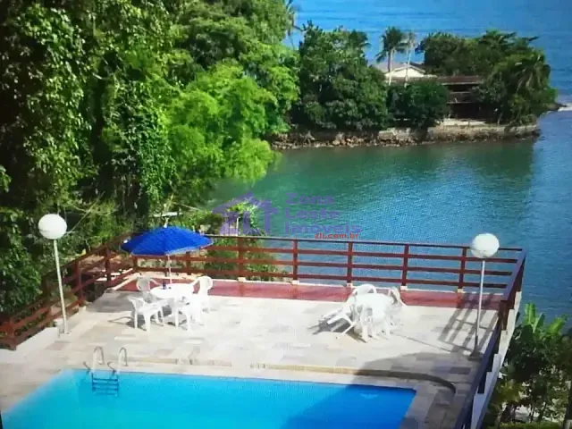Apartamento 1 quarto e 2 banheiros, à venda, no bairro Centro em Ubatuba