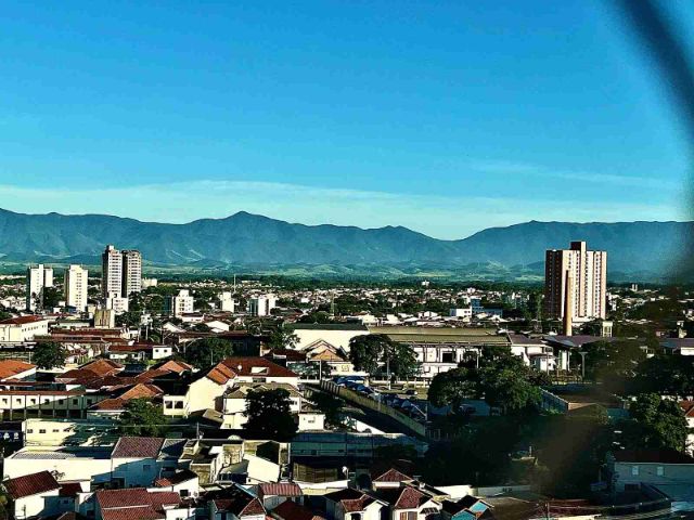 Apartamento 1 quarto e 2 banheiros, à venda, no bairro Centro em Taubaté