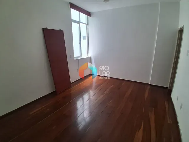 Apartamento com 130m² 3 quartos e 3 banheiros, à venda, no bairro Laranjeiras em Rio de Janeiro