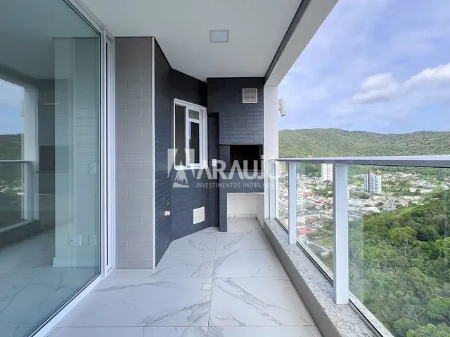 Apartamento 2 quartos e 2 banheiros, à venda, no bairro Ressacada em Itajaí