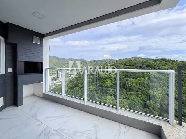 Apartamento 2 quartos e 2 banheiros, à venda, no bairro Ressacada em Itajaí