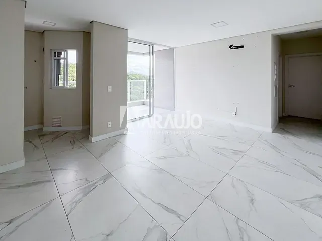 Apartamento 2 quartos e 2 banheiros, à venda, no bairro Ressacada em Itajaí