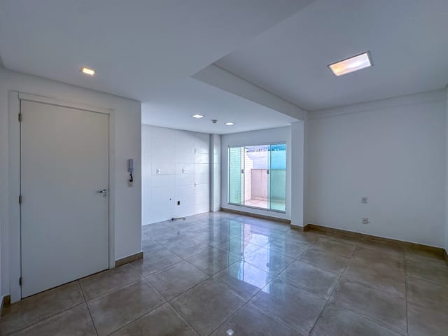 Foto do Apartamento - Apartamento com 2 dormitórios para alugar, 65 m² - Centro - Itajaí/SC | Mercedes Imóveis