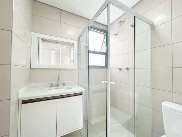 Apartamento 2 quartos e 2 banheiros, à venda ou para alugar, no bairro Centro em Bertioga
