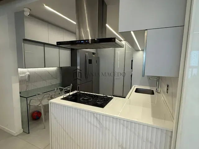 Apartamento 4 quartos e 2 banheiros, à venda, no bairro Torre em Recife