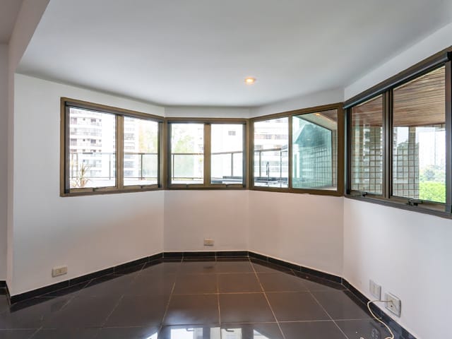 Apartamento com 251m² 3 quartos e 4 banheiros, à venda, no bairro Panamby em São Paulo