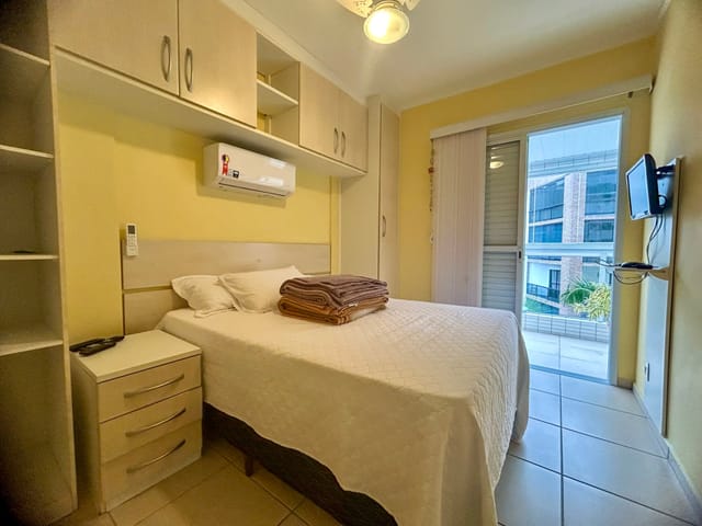 Apartamento 3 quartos e 2 banheiros, à venda ou para alugar, no bairro Centro em Bertioga