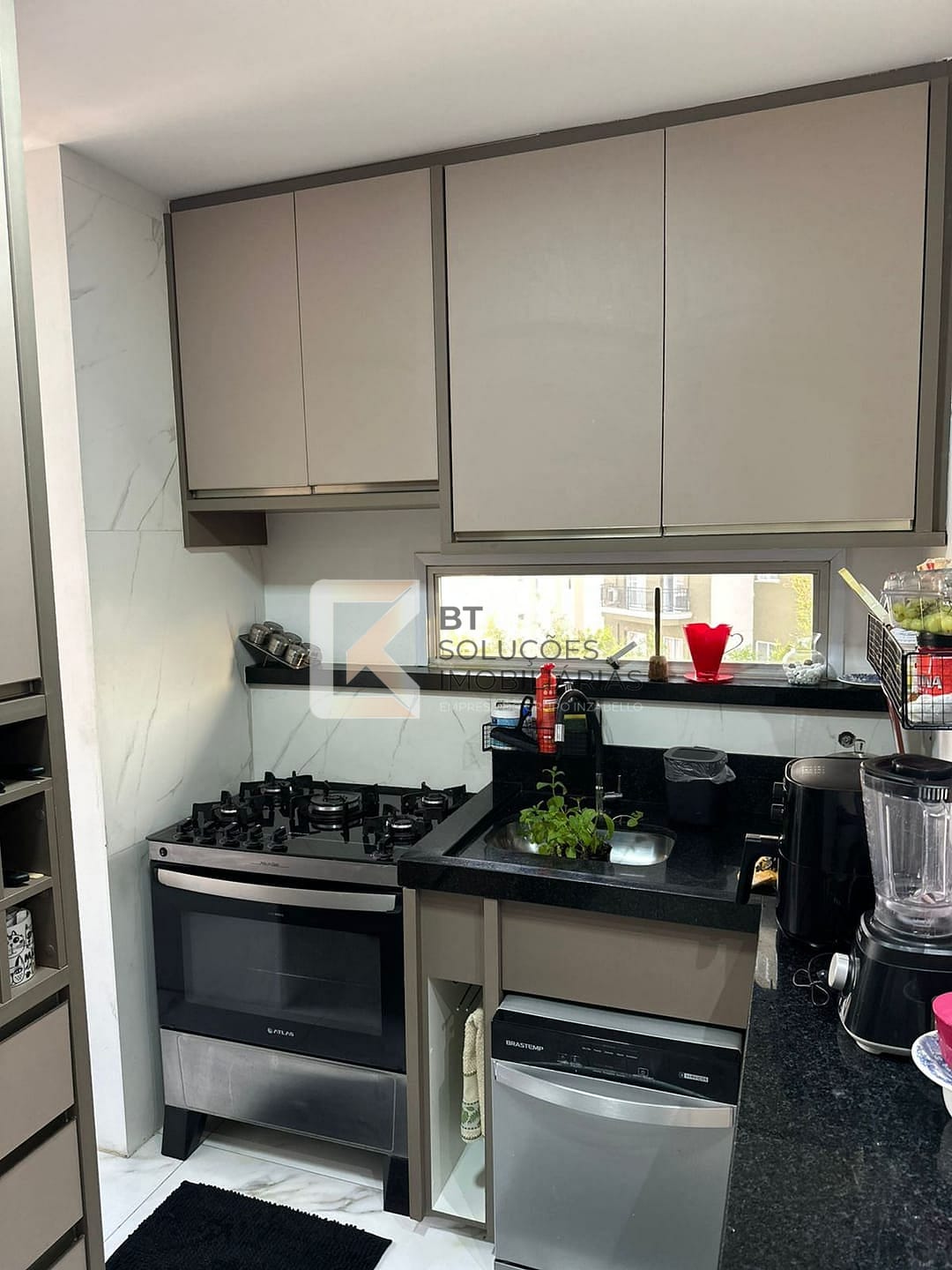 Apartamento para alugar com 3 quartos, 85m² - Foto 10