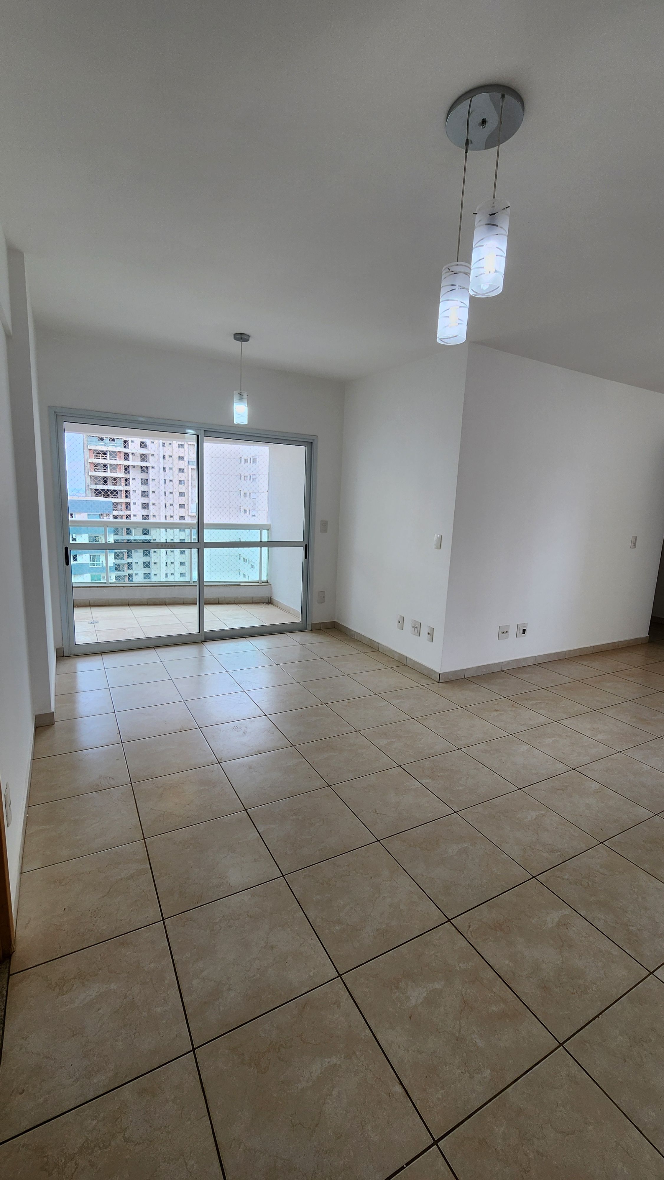 Apartamento à venda com 104 m2, 3 suítes, churrasqueira, Jardim Goiás, Goiânia, GO