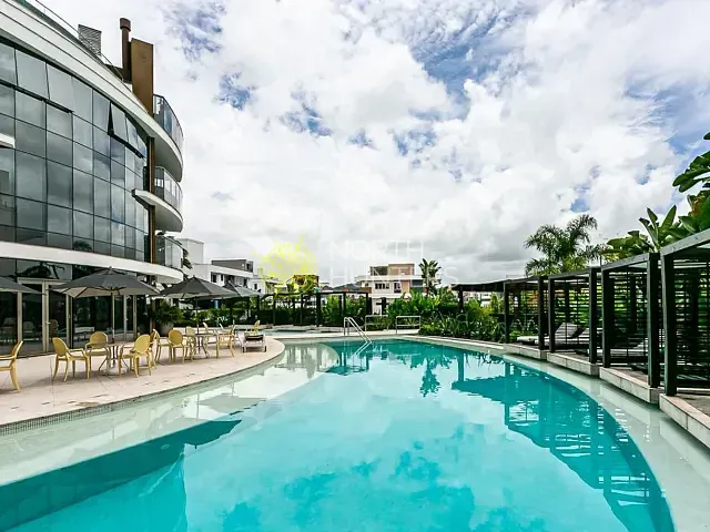 Apartamento 3 quartos e 4 banheiros, à venda, no bairro Jurerê Internacional em Florianópolis