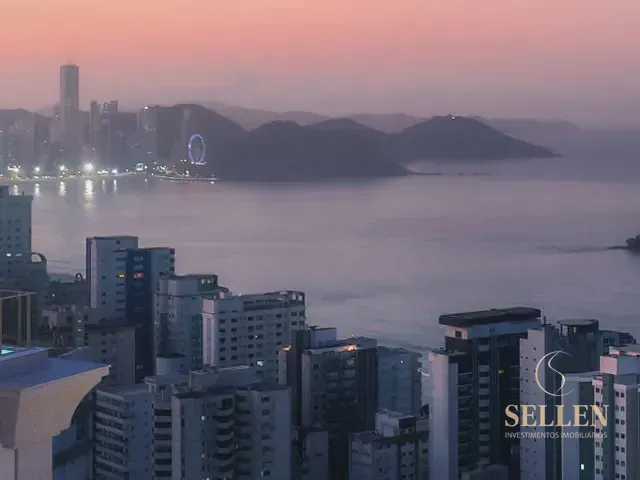 Apartamento com 319m² 3 quartos e 3 banheiros, à venda, no bairro Centro em Balneário Camboriú