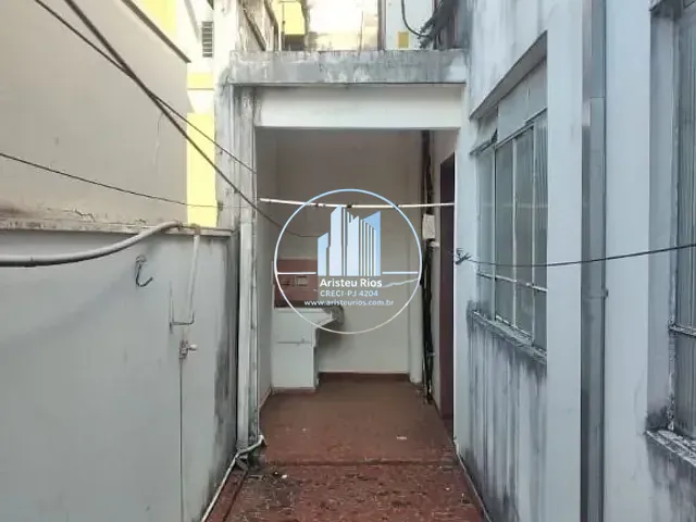 Apartamento com 100m² 3 quartos e 2 banheiros, para alugar, no bairro Centro em Pouso Alegre