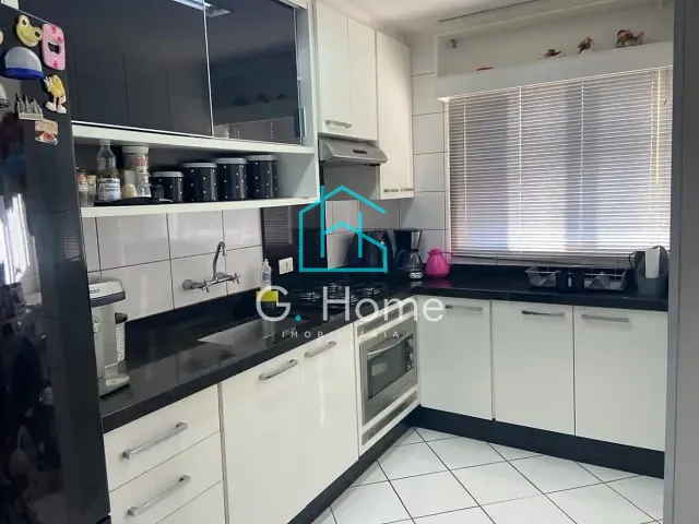 Apartamento com 142m² 3 quartos e 2 banheiros, à venda, no bairro Centro em Londrina
