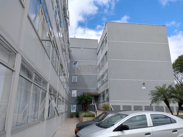 Apartamento 2 quartos e 1 banheiro, para alugar, no bairro Capão Raso em Curitiba
