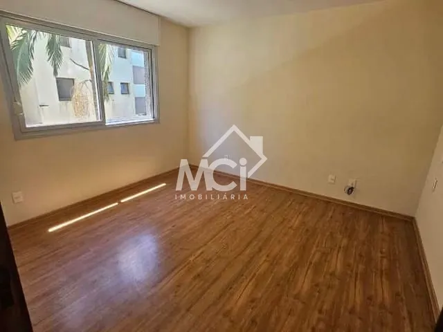 Apartamento com 127m² 3 quartos e 2 banheiros, à venda, no bairro Centro em Pelotas