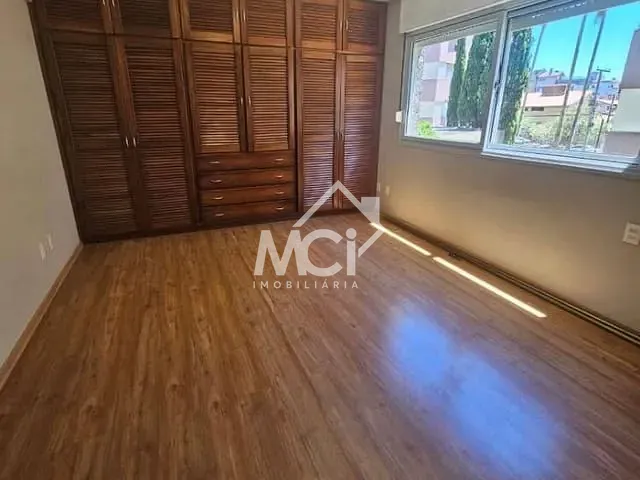 Apartamento com 127m² 3 quartos e 2 banheiros, à venda, no bairro Centro em Pelotas