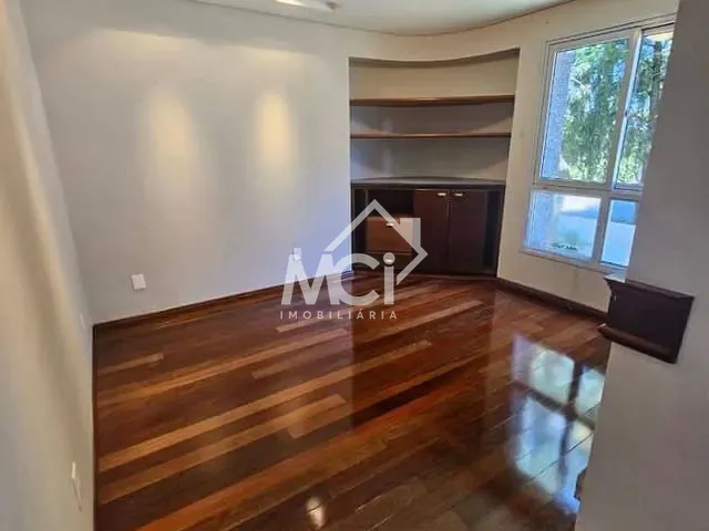 Apartamento com 127m² 3 quartos e 2 banheiros, à venda, no bairro Centro em Pelotas