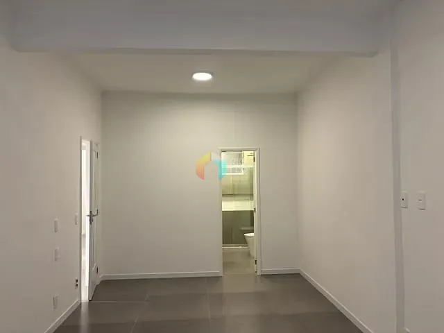 Apartamento com 64m² 1 quarto e 2 banheiros, à venda, no bairro Copacabana em Rio de Janeiro