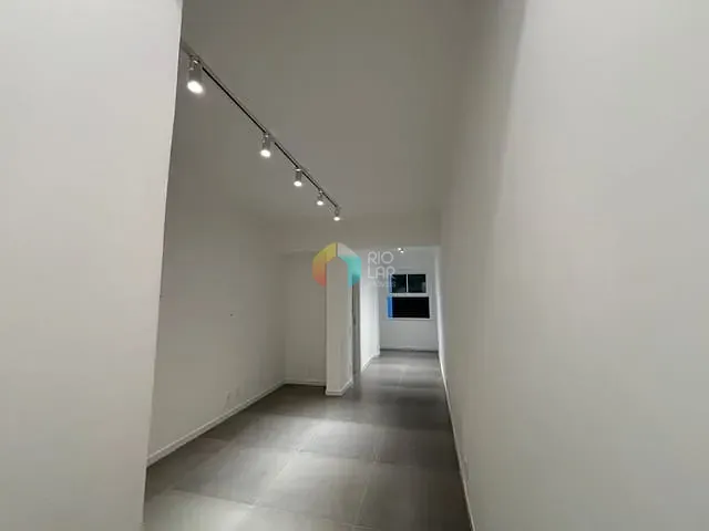 Apartamento com 64m² 1 quarto e 2 banheiros, à venda, no bairro Copacabana em Rio de Janeiro