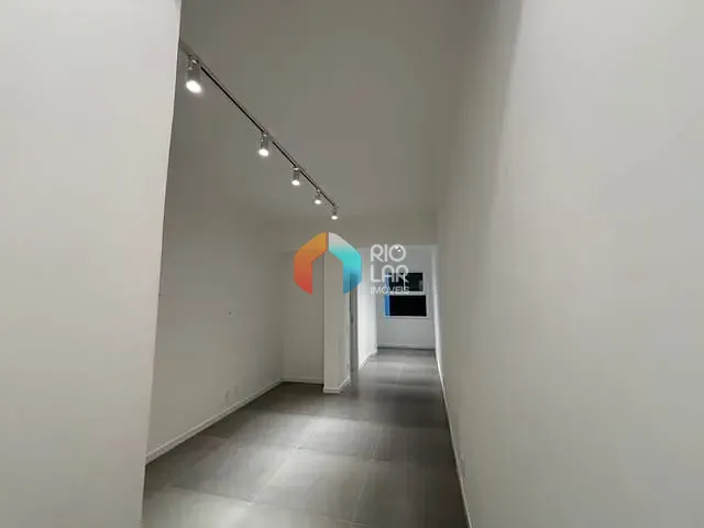 Apartamento com 62m² 1 quarto e 2 banheiros, à venda, no bairro Copacabana em Rio de Janeiro
