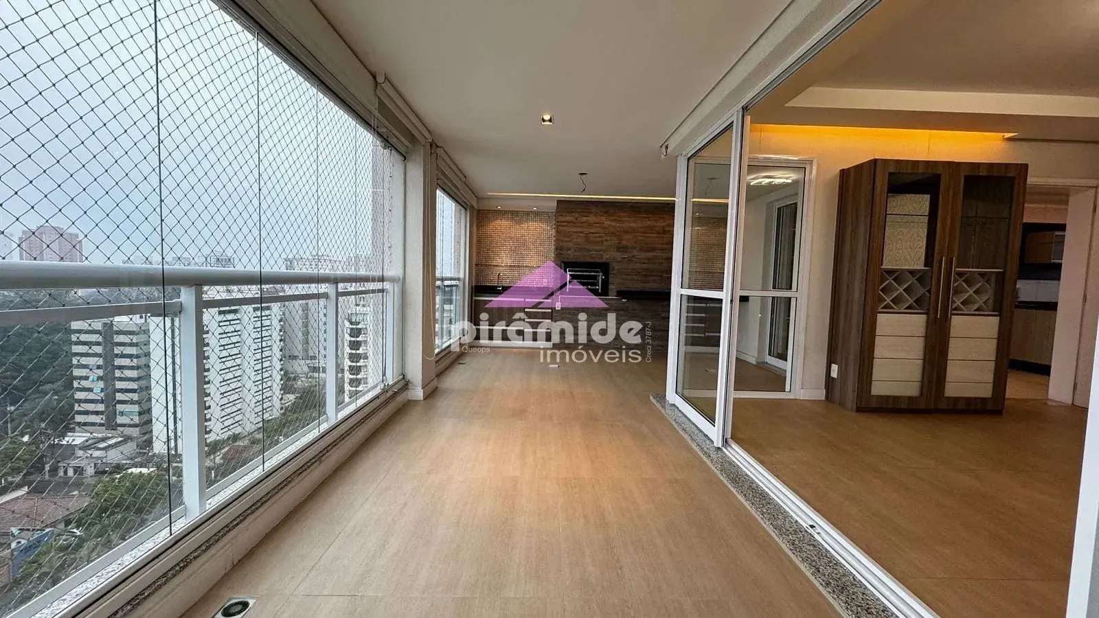 Apartamento, 4 quartos, 189 m² - Foto 1
