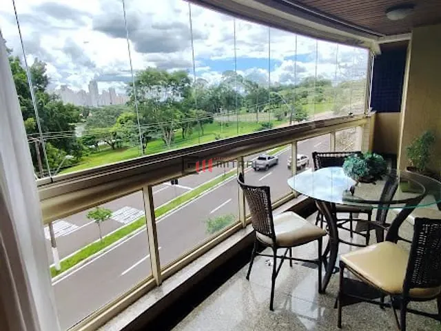 Apartamento com 234m² 3 quartos e 3 banheiros, à venda, no bairro Vila Fujita em Londrina