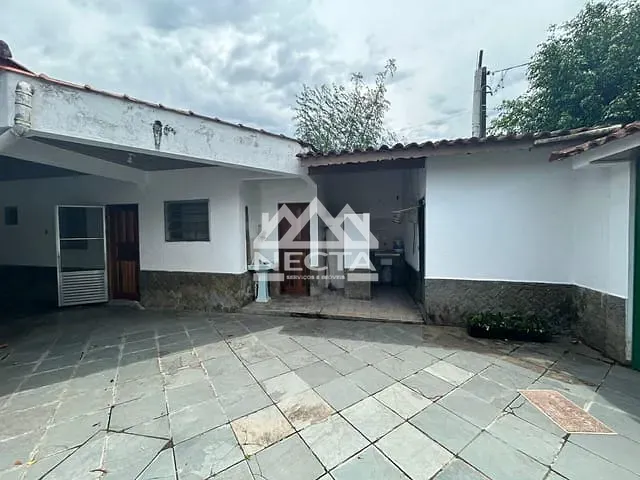 Casa com 352m² 3 quartos e 3 banheiros, à venda, no bairro Jardim Brasil em Caraguatatuba
