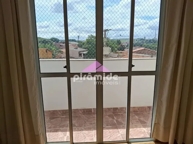 Apartamento com 80m² 3 quartos e 2 banheiros, para alugar, no bairro Jardim Califórnia em Jacareí