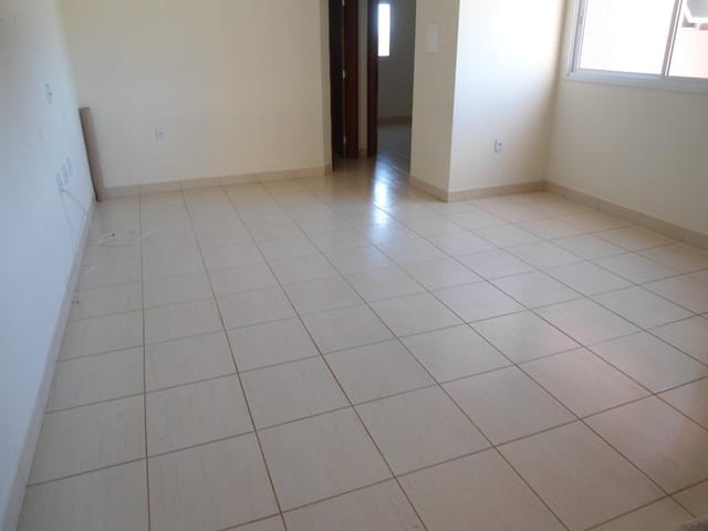 Foto do Apartamento - Apartamento com 2 dormitórios para alugar, 73 m² por R$ 1.150,00 - Universitário - Uberaba/MG | ZUCATO IMOBILIARIA LTDA