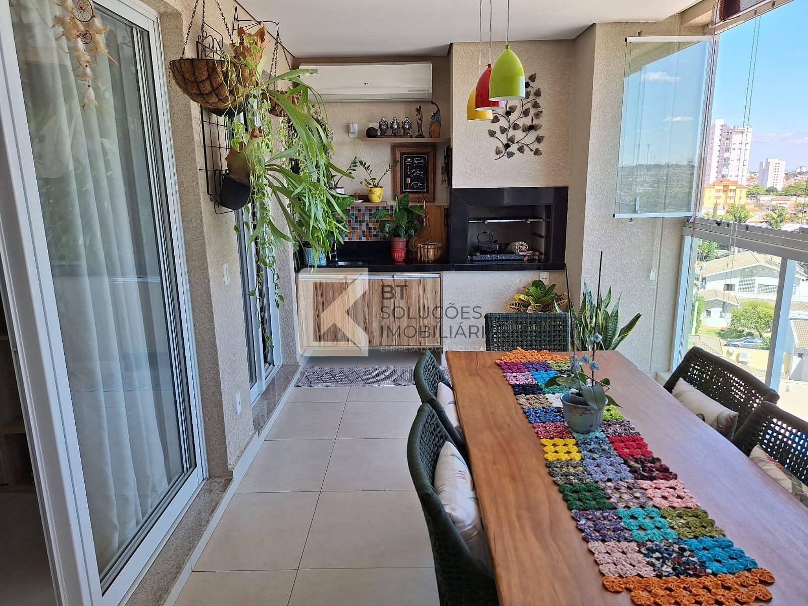 Apartamento, 3 quartos, 140 m² - Foto 1