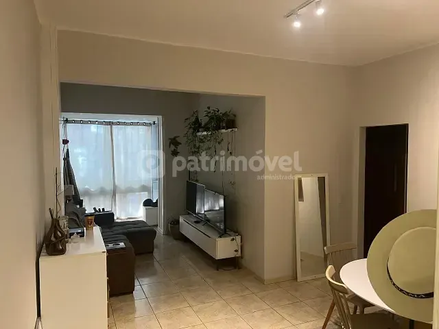 Apartamento 2 quartos e 1 banheiro, à venda, no bairro Leblon em Rio de Janeiro
