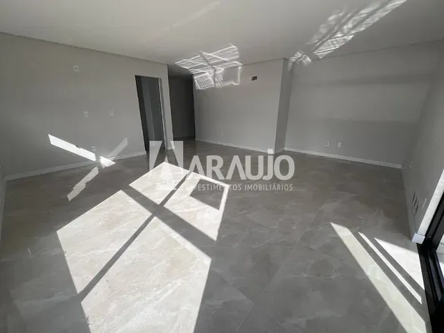 Apartamento 2 quartos e 2 banheiros, à venda, no bairro Centro em Itajaí
