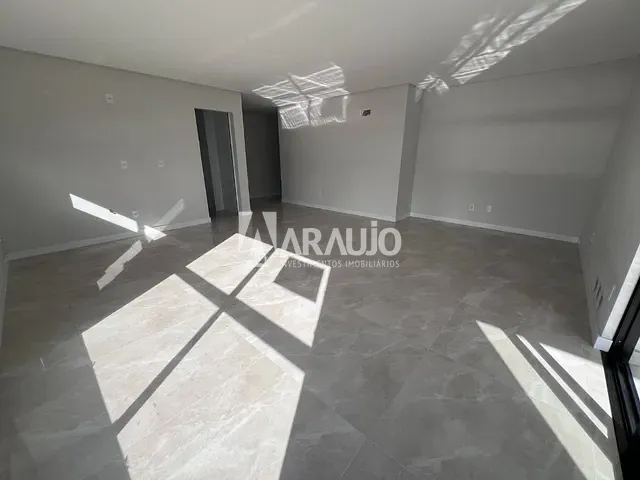 Apartamento 2 quartos e 2 banheiros, à venda, no bairro Centro em Itajaí