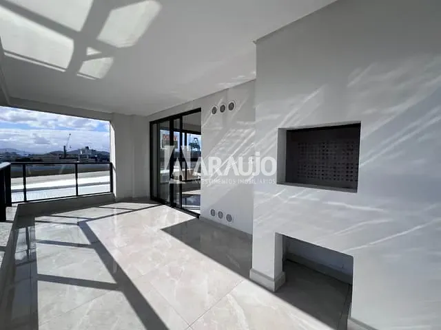 Apartamento 2 quartos e 2 banheiros, à venda, no bairro Centro em Itajaí