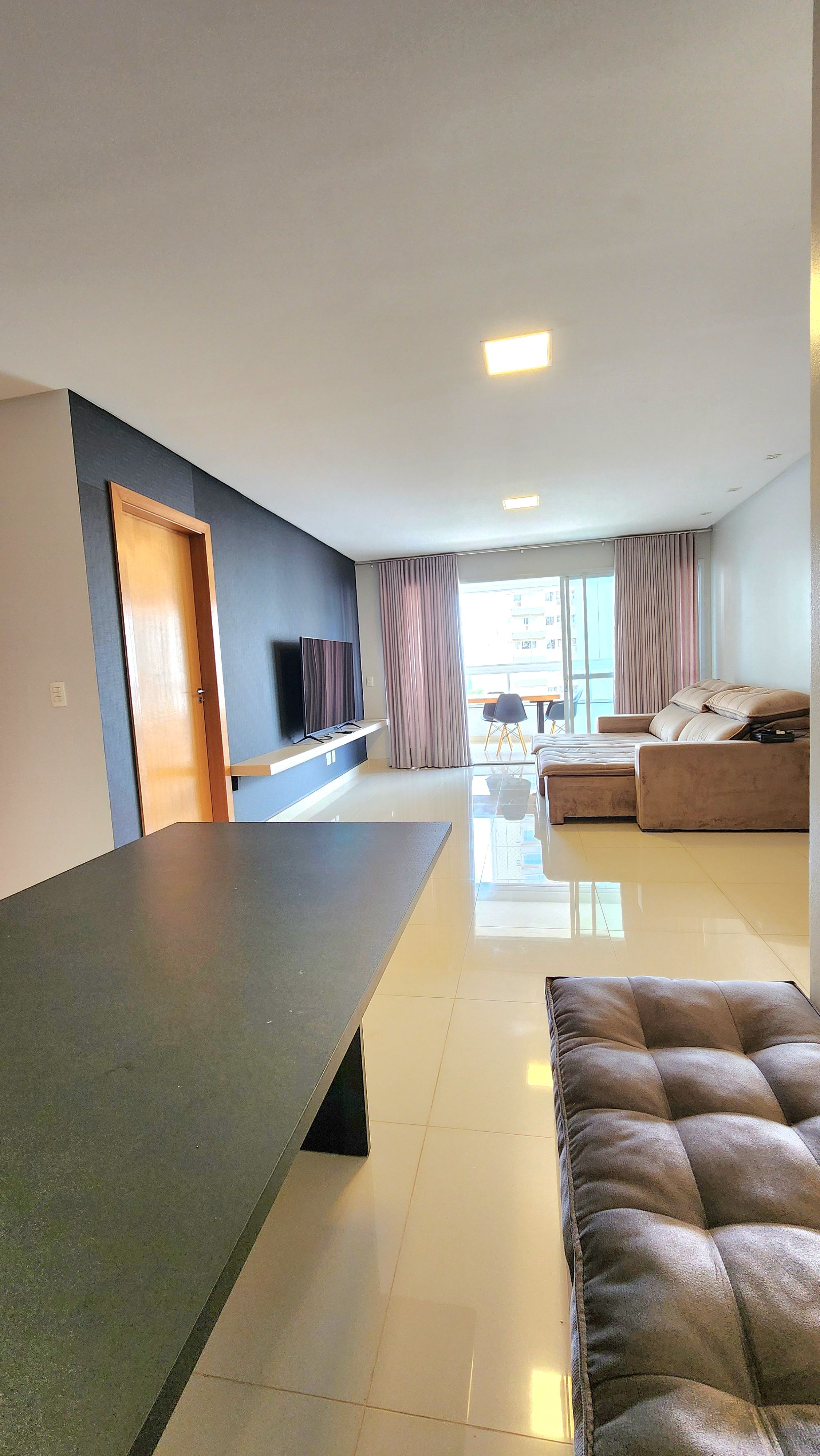 Apartamento à venda no Residencial Serra Dourada com 3 suítes e 2 vagas de garagem, 148m², Jardim Goiás, Goiânia - Go