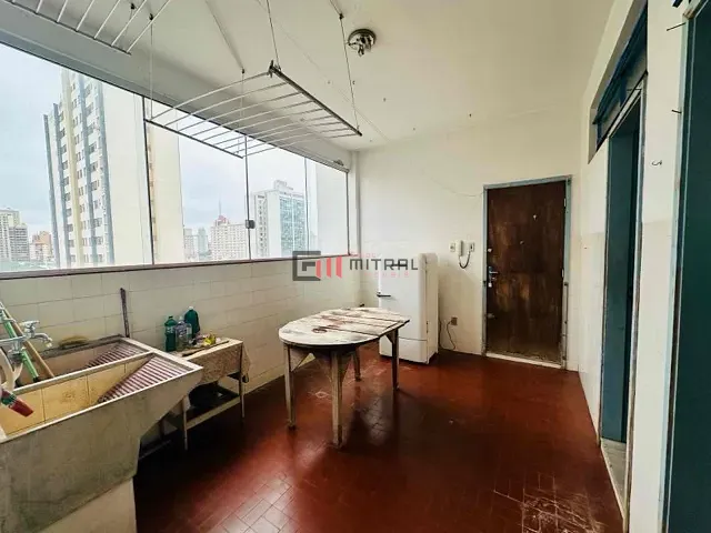 Apartamento 4 quartos e 5 banheiros, à venda, no bairro Centro em Londrina