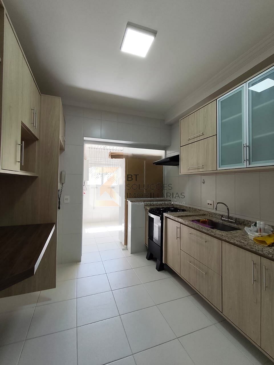 Apartamento para alugar com 3 quartos, 87m² - Foto 4