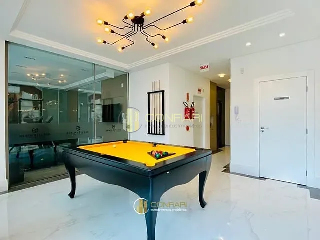 Apartamento com 209m² 3 quartos e 4 banheiros, à venda, no bairro Meia Praia em Itapema