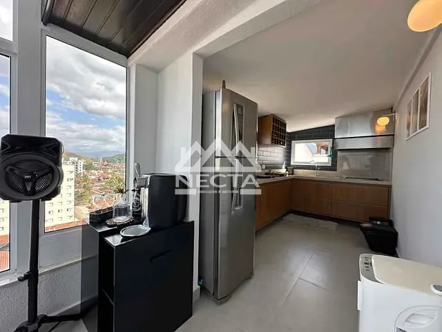 Cobertura / Penthouse com 150m² 3 quartos e 3 banheiros, à venda, no bairro Martim de Sá em Caraguatatuba