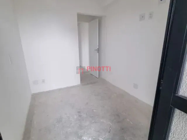Apartamento 2 quartos e 1 banheiro, à venda, no bairro Campestre em Santo André