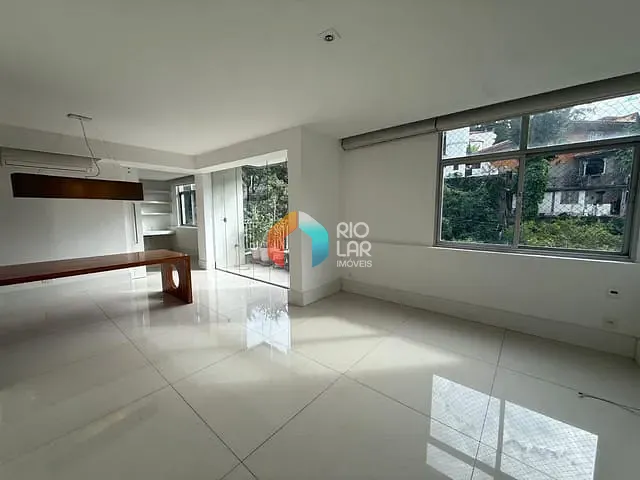 Apartamento com 135m² 3 quartos e 3 banheiros, à venda, no bairro Cosme Velho em Rio de Janeiro
