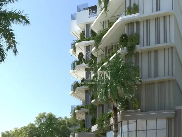 Apartamento com 352m² 4 quartos e 5 banheiros, à venda, no bairro Cabeçudas em Itajaí