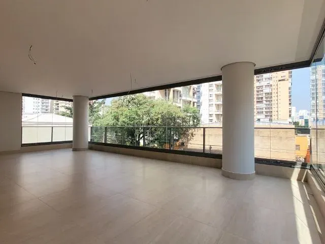 Apartamento 4 quartos e 6 banheiros, à venda, no bairro Vila Nova Conceição em São Paulo