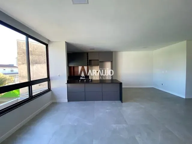 Apartamento 2 quartos e 3 banheiros, para alugar, no bairro Centro em Itajaí