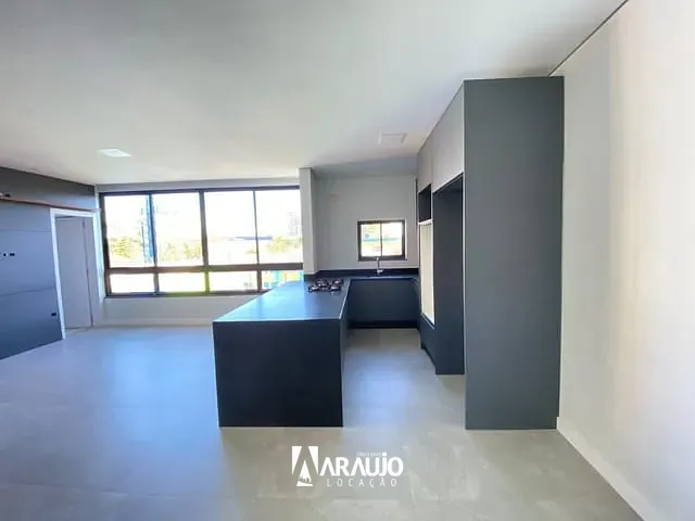 Apartamento 2 quartos e 3 banheiros, para alugar, no bairro Centro em Itajaí